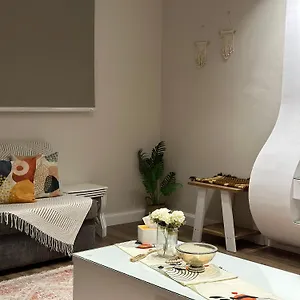  شقة بموقع مميز قريبة من الحرم في قلب المدينة وبجانبها جميع الخدمات المملكة العربية السعودية